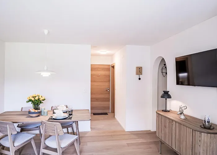 Chesa Paluedin 13 - By Interhome