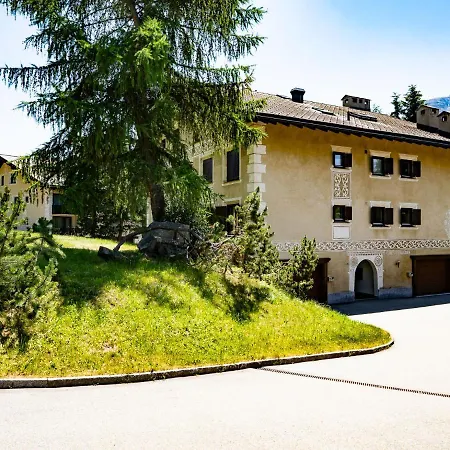 Appartamento Chesa Paluedin 13 - By Interhome